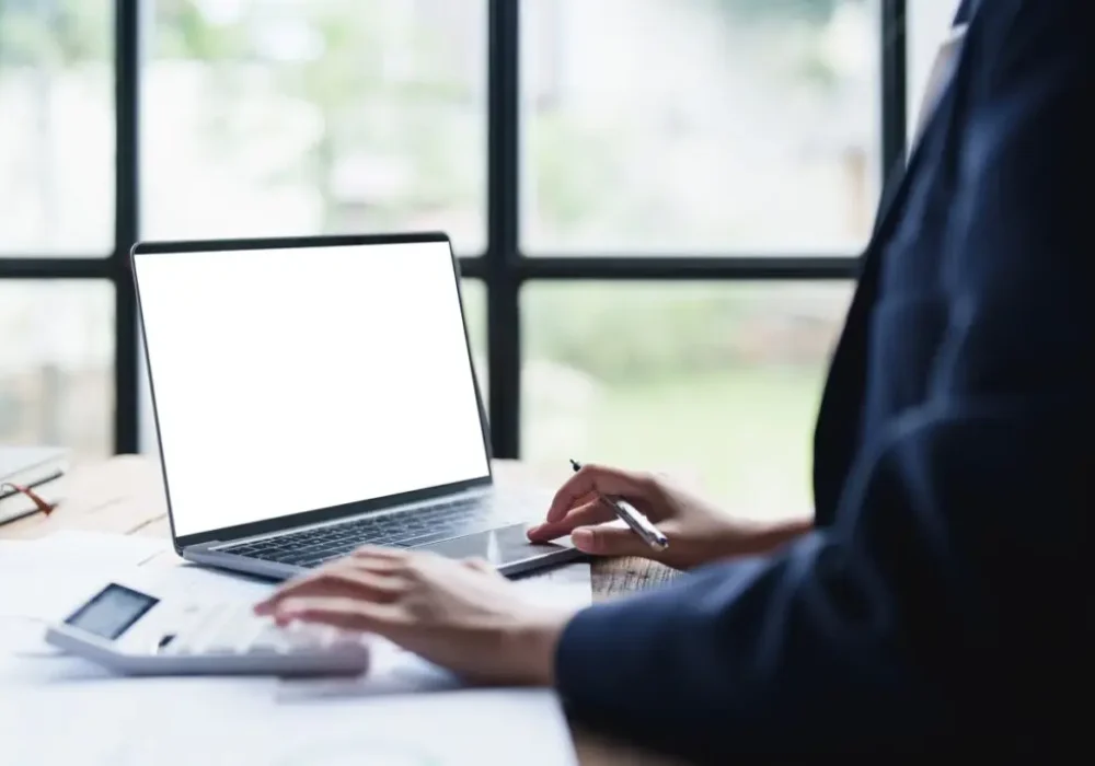 business-woman-or-accountant-making-working-audit-2022-10-18-18-04-34-utc1-1024x683